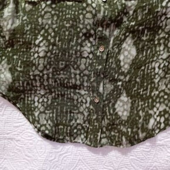 Calvin Klein Jeans Green Snake Print Button-Up Shirt Size M Womens Bohemia - Picture 3 of 9
